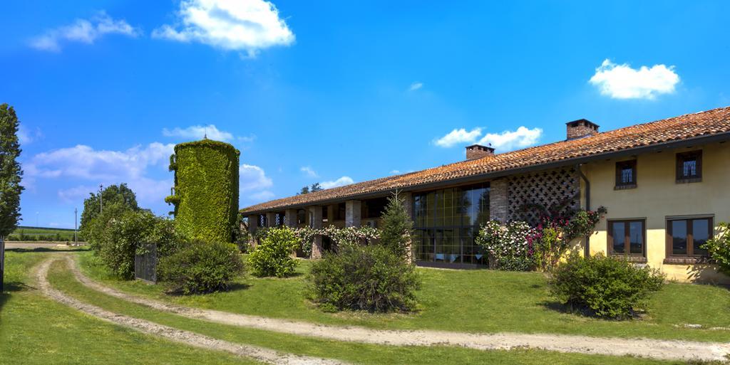 Отель Agriturismo Cascina Marzana Павия Экстерьер фото